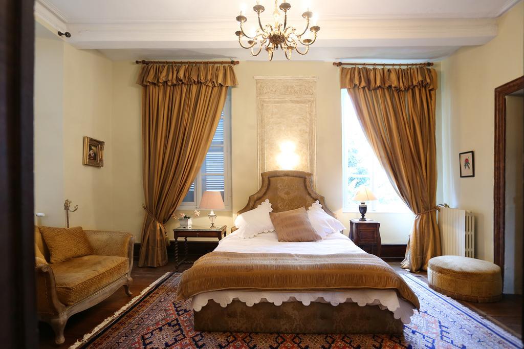 Le Belvedere Villa Salles  Room photo